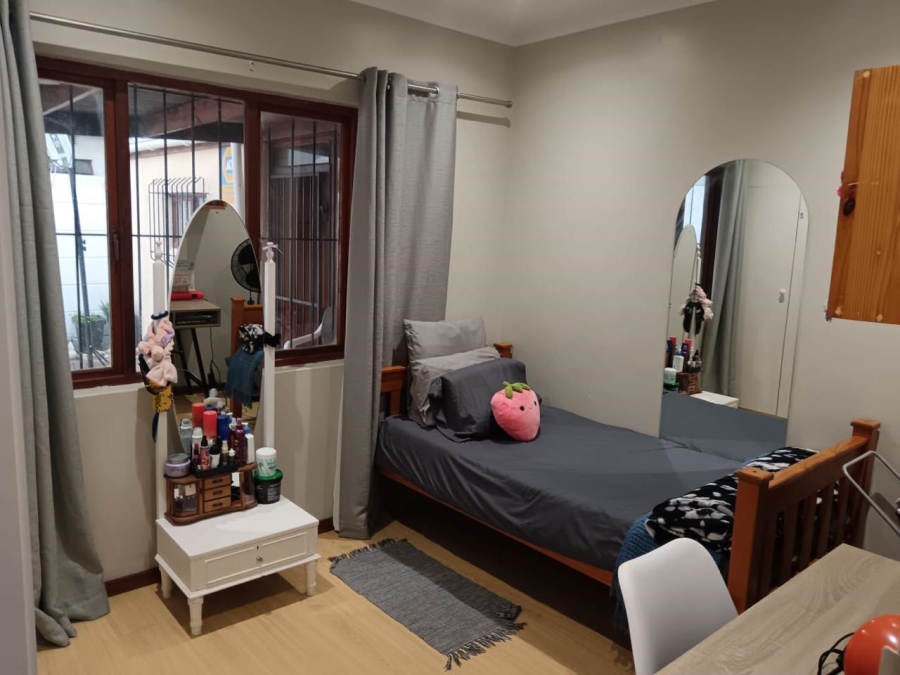 To Let 3 Bedroom Property for Rent in Bothasig Western Cape